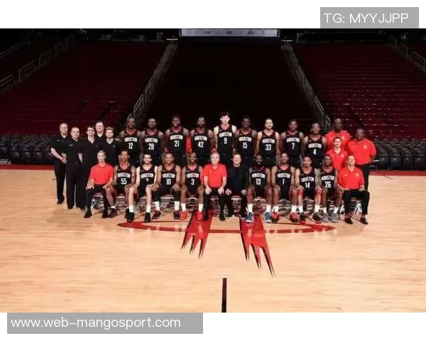 今天火箭与勇士的精彩对决全程回顾与分析，谁能赢得这场激烈比赛的胜利