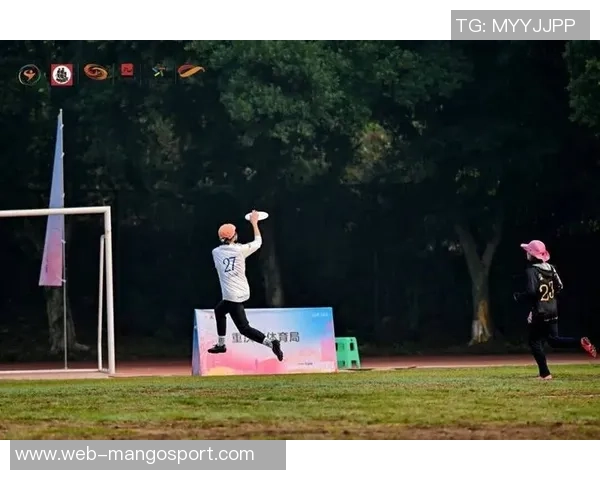 广州飞盘队与重庆飞盘队赛后分析意识碰撞与战术反思 广州飞盘队与重庆飞盘队赛后分析意识碰撞与战术反思